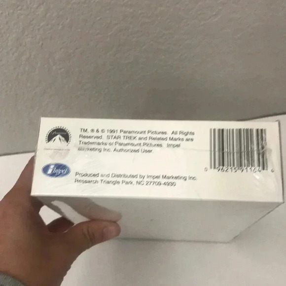 Star Trek 25th Anniversary Official Trading Cards - Picture 2 of 4